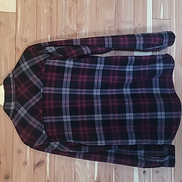 Boston Traders Fleece Shacket, Size M, Maroon, Grey, Black Plaid, Flannel, Soft - Picture 5 of 5